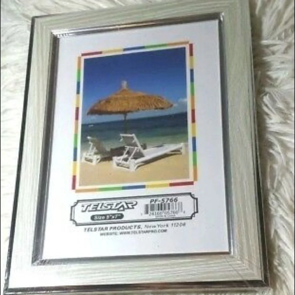 🛍Faux Wood Grain & Silver Faced Picture Frame-5X7
